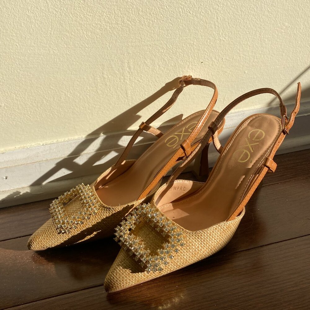 Exe Tan Ratan Kitten Heel, Size 6